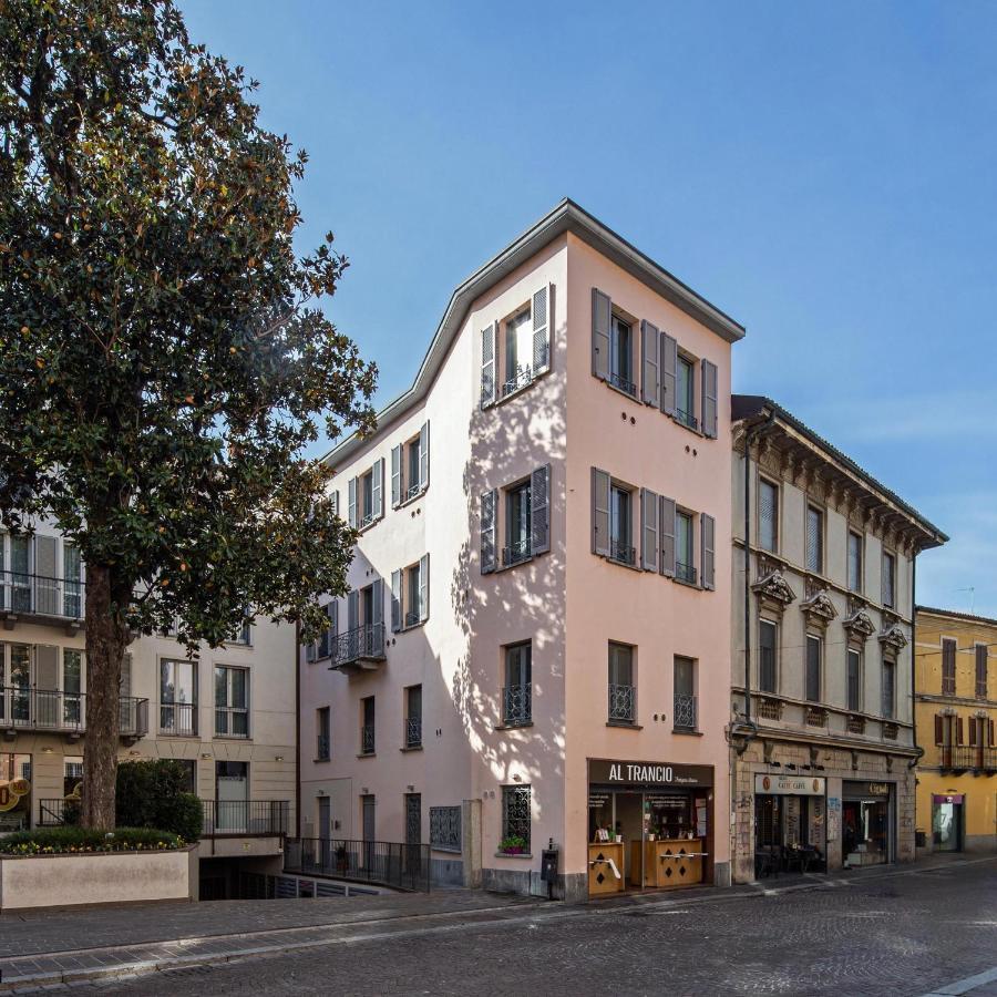 30Cavour Luxury Suites Pavia Exterior photo
